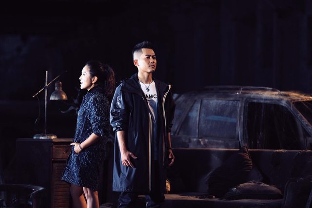 苏醒何洁《Stand Up Again》MV
