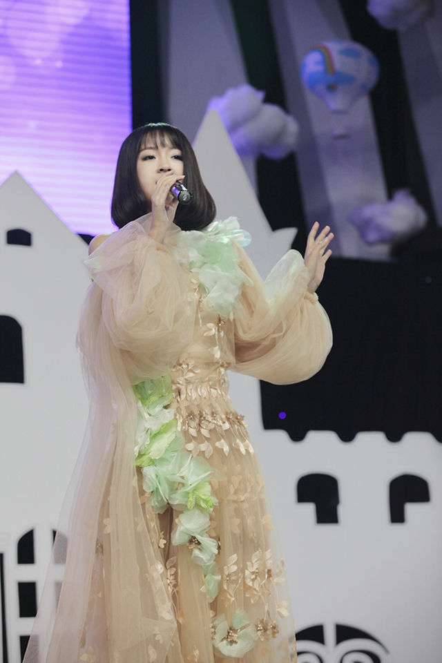 组图：阿悄新专辑《霓NEED》上线 发布会在京举行