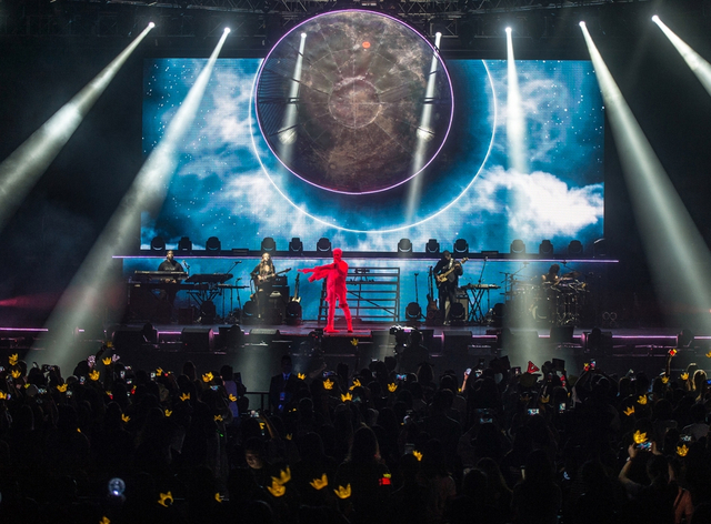 组图：太阳澳门秀粤语撩妹 唱数首BIGBANG歌曲表思念