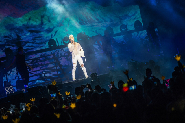 组图：太阳澳门秀粤语撩妹 唱数首BIGBANG歌曲表思念