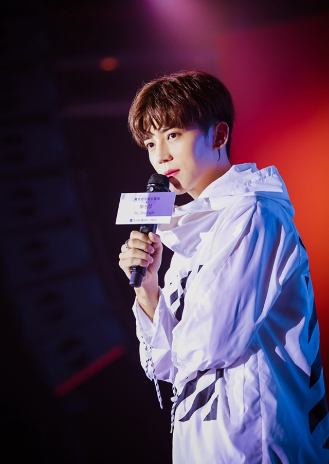 组图：毕书尽音乐分享会在广州举办 12月在小巨蛋开唱