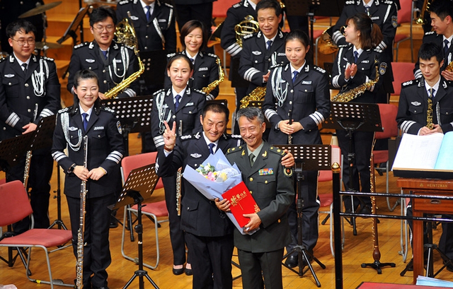 组图：陈黔管乐音乐会在南京上演 金盾管乐团参与演出