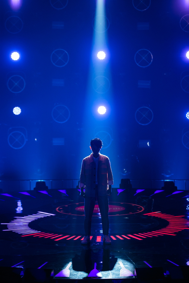 组图：杨黎唱《星星点灯》 诠释新时代的自我激励