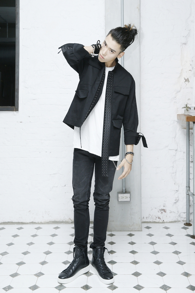 组图：BBT男团携新歌出道 首组写真曝光清新干练