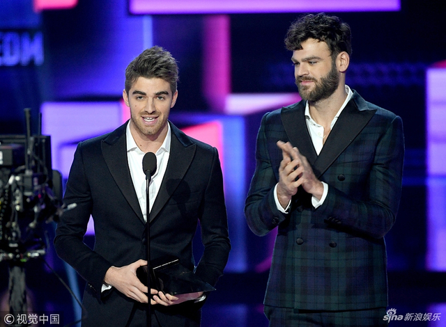 The Chainsmokers组合荣获最受欢迎电子舞曲歌手