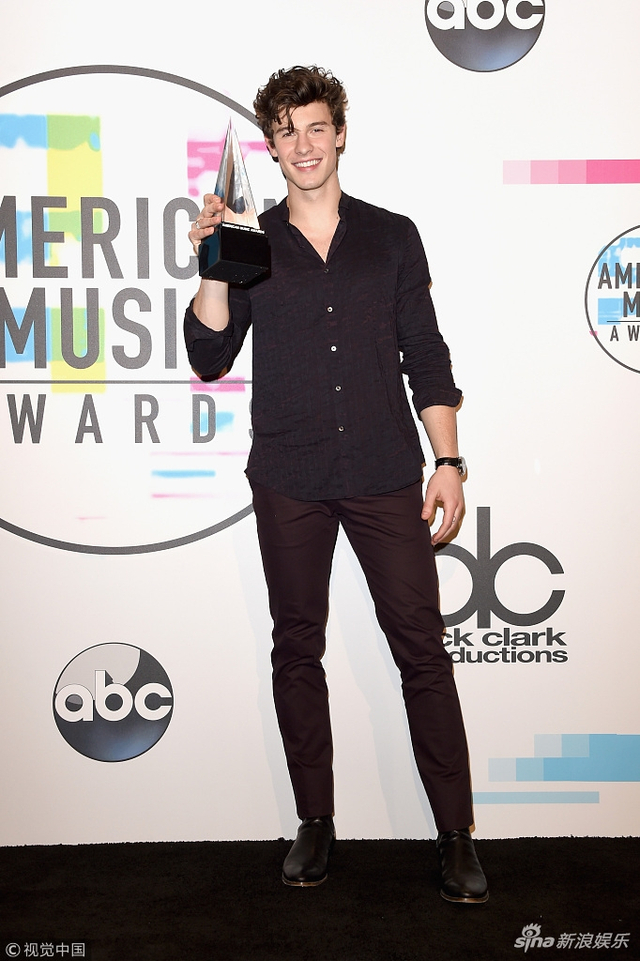 肖恩·蒙德兹获奖