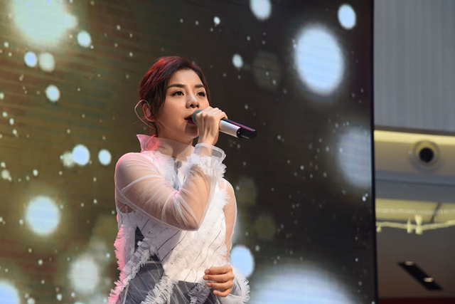 组图：MusicRadio“音乐面对面”在苏州落幕 金玟岐KIKI李炜献唱