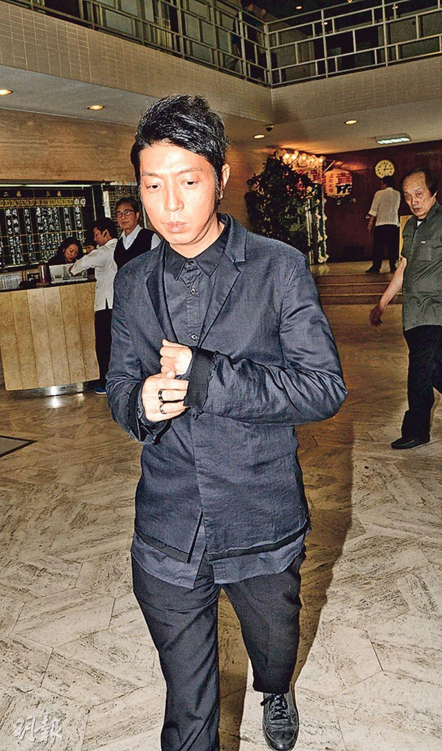 新浪娱乐讯 陈自强于上月25日在睡梦中离世,终年77岁.