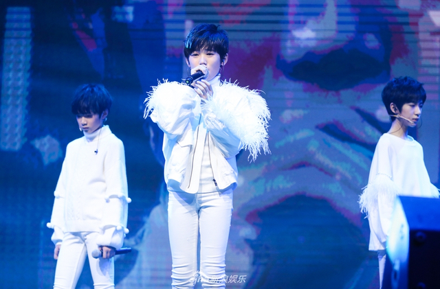 组图：TF家族冬日嘉年华圆满落幕 十位新生献精彩表演
