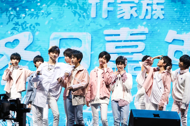 组图：TF家族冬日嘉年华圆满落幕 十位新生献精彩表演