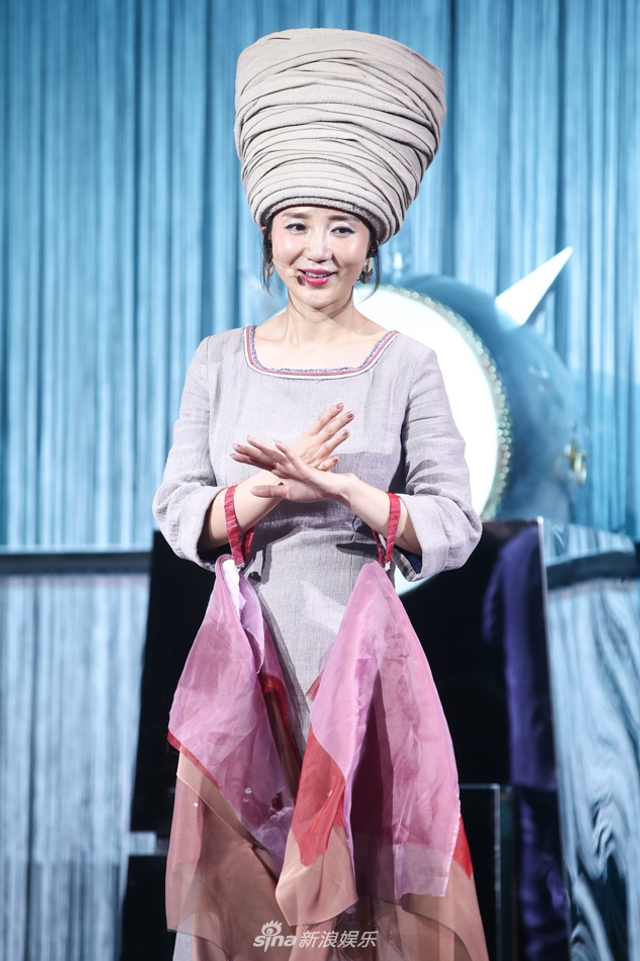 阿朵正式复出举行live秀 致力传承少数民族文化