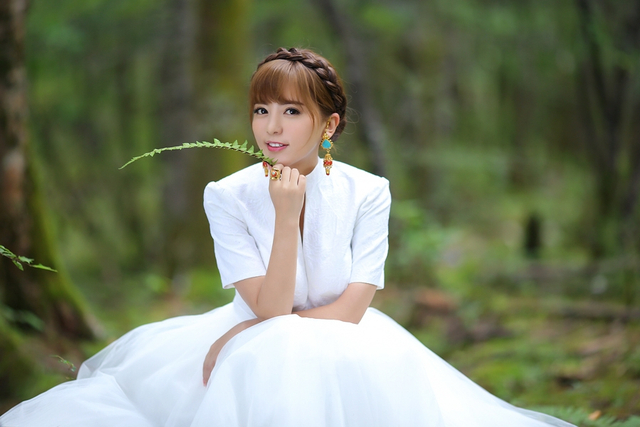 《乐此不疲》mv   新浪娱乐讯 12月1日,阿兰2017全新个人专辑《十念》