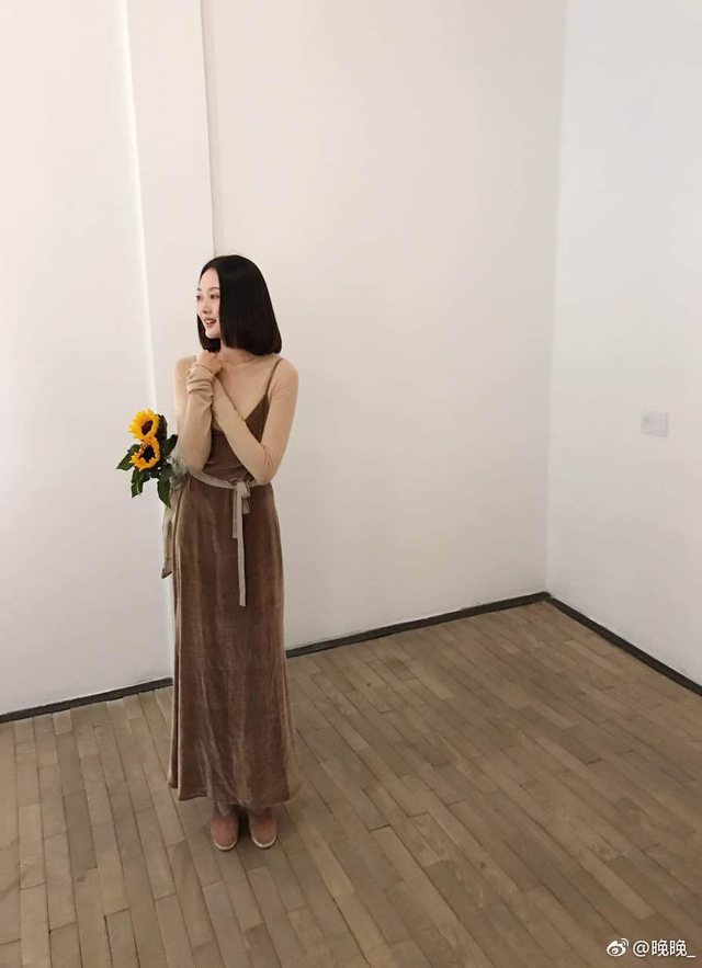 网红晚晚无惧黑历史忙社交