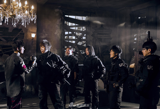 组图:易烊千玺合作五月天 演技爆发受称赞