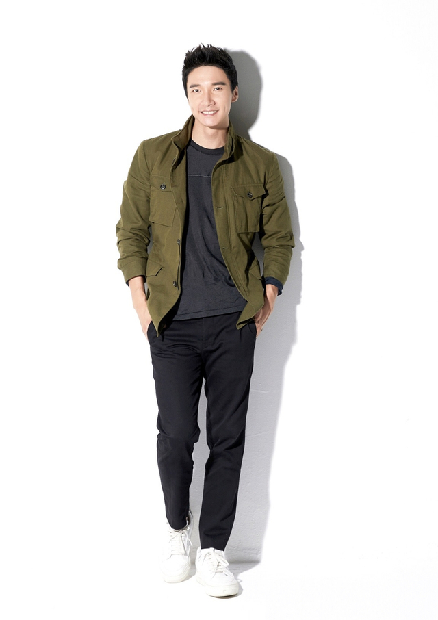 李泰早秋大片暖意融融 酒窝笑容成标配