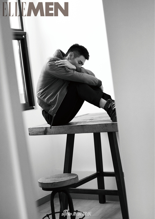 李荣浩黑白绅士大片曝光 细腻演绎多重可塑性