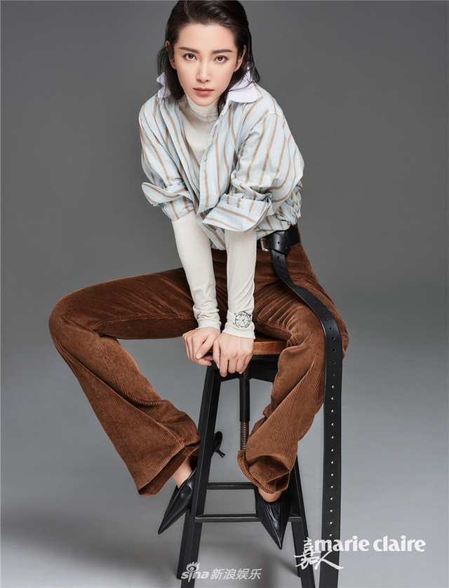 组图：李冰冰再登五大封面 温柔甜笑难掩恋爱喜悦