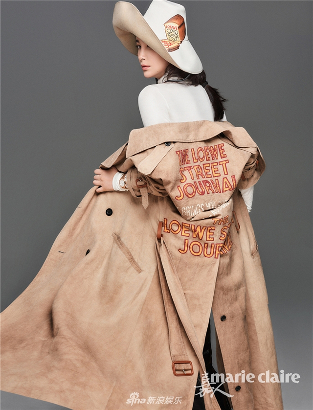 组图：李冰冰再登五大封面 温柔甜笑难掩恋爱喜悦