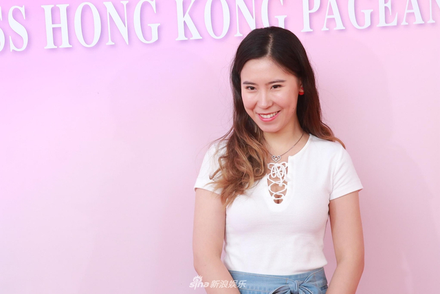 组图：港姐首轮面试质量参差 有清纯小妹妹也有阿姨秀身材