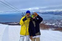 王思聪滑雪后再晒高档日料 喝天价名酒十分享受生活