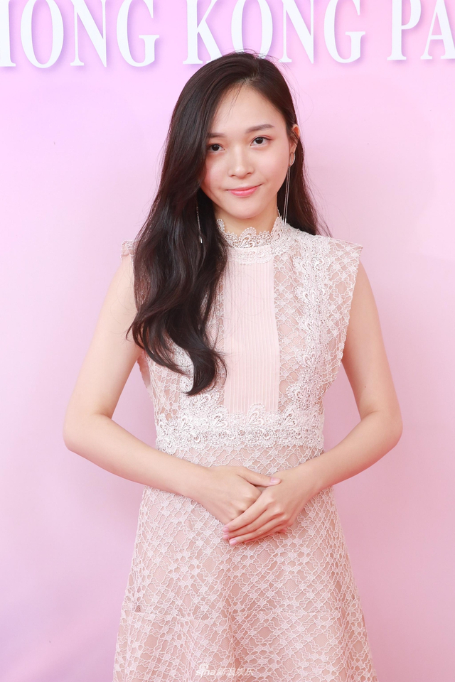 组图：港姐首轮面试质量参差 有清纯小妹妹也有阿姨秀身材