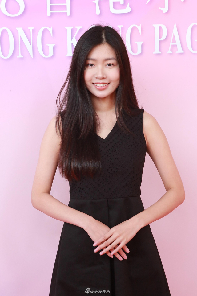 组图：港姐首轮面试质量参差 有清纯小妹妹也有阿姨秀身材