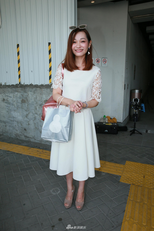 组图：港姐首轮面试质量参差 有清纯小妹妹也有阿姨秀身材