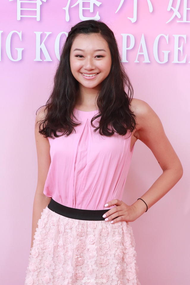 组图：港姐首轮面试质量参差 有清纯小妹妹也有阿姨秀身材