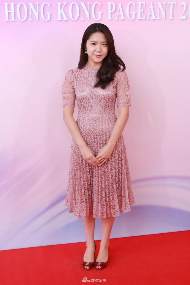 组图：港姐首轮面试质量参差 有清纯小妹妹也有阿姨秀身材