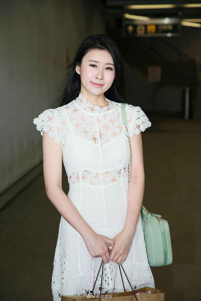 组图：港姐首轮面试质量参差 有清纯小妹妹也有阿姨秀身材