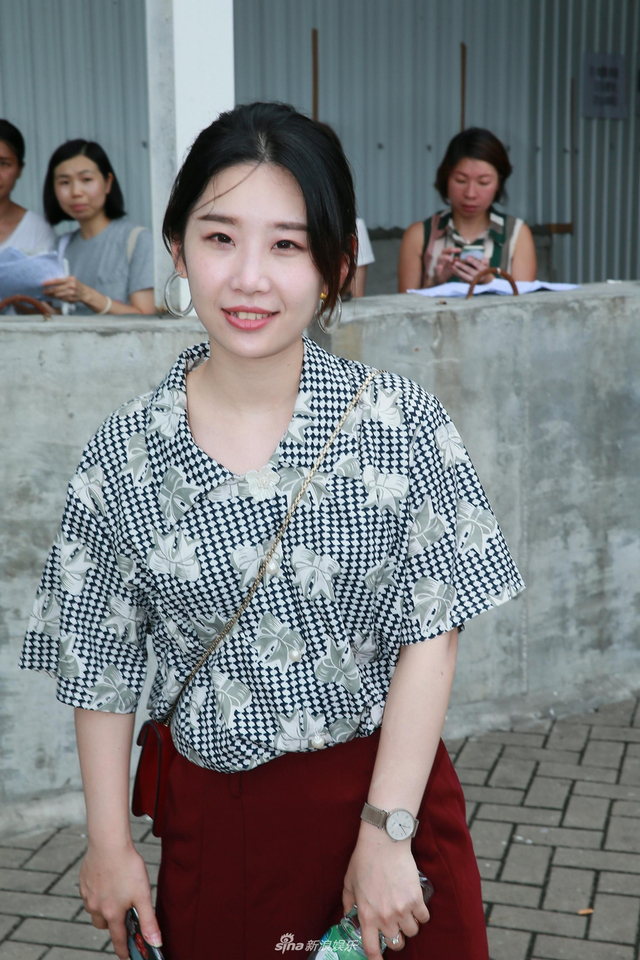 组图：港姐首轮面试质量参差 有清纯小妹妹也有阿姨秀身材