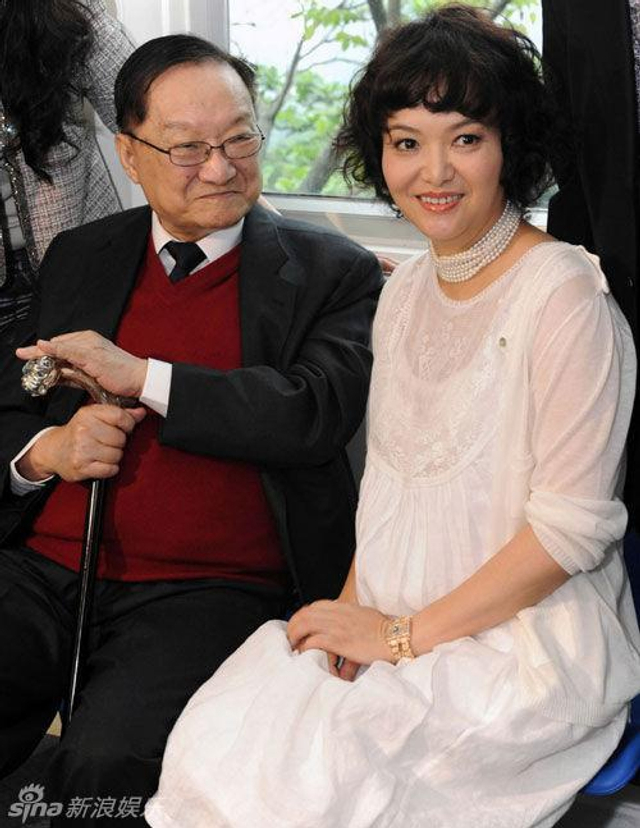 组图：金庸逝世享年94岁 音容笑貌犹在眼前