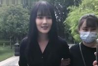 赵本山女儿近照曝光 瘦身成功身材凹凸有致状态好