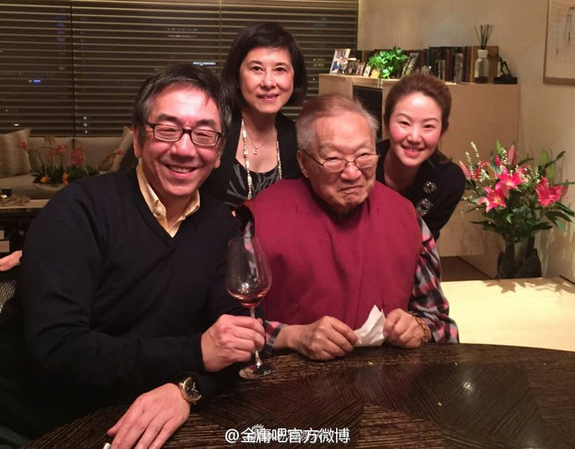 组图：金庸逝世享年94岁 音容笑貌犹在眼前
