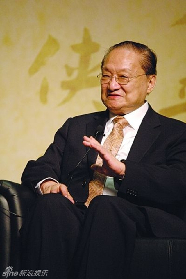 组图：金庸逝世享年94岁 音容笑貌犹在眼前