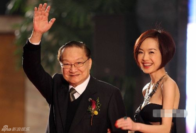 组图：金庸逝世享年94岁 音容笑貌犹在眼前