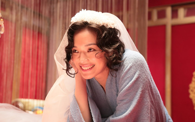 美人时光机:她模特出道逆袭成金马影后 性感女神44岁依旧妩媚动人