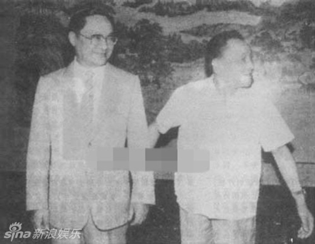 组图：金庸逝世享年94岁 音容笑貌犹在眼前