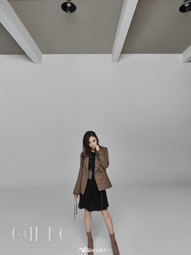 组图：竟然不玩嘻哈风？李小璐最新大片风格百变露蛮腰