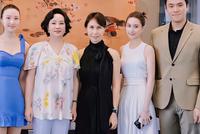 赌王三太陈婉珍办派对何超琼力撑 四太梁安琪送花感情好
