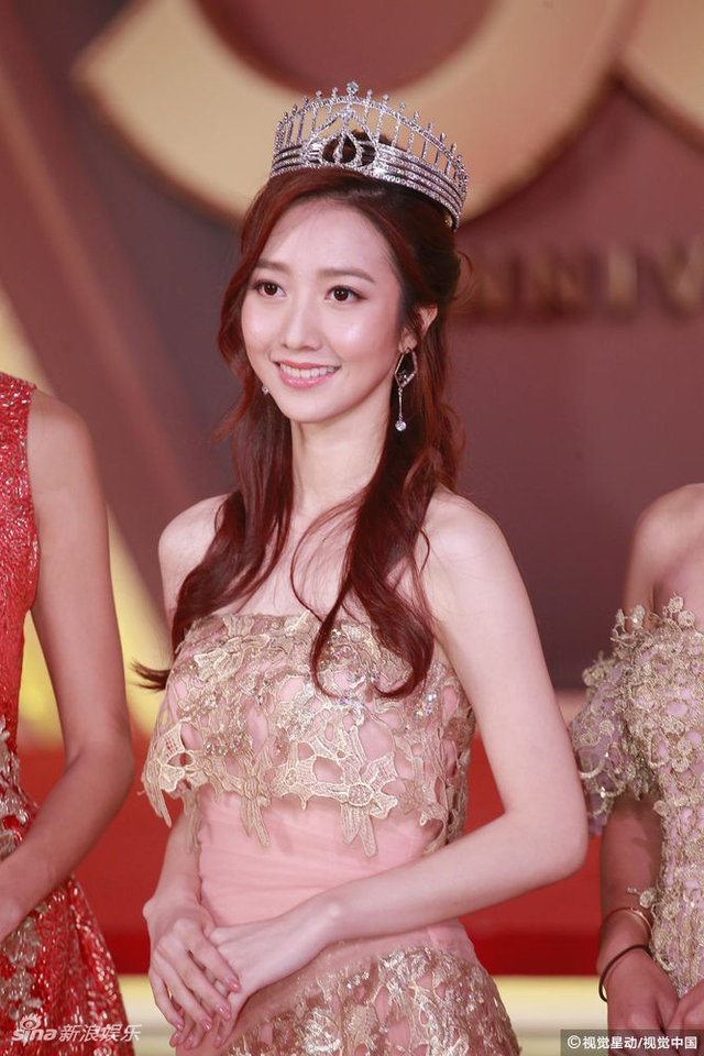 港姐三甲深v高叉助阵tvb台庆