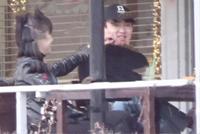 王彦霖艾佳妮恋情曝光 两人喝同一杯饮料摸脸牵手超甜腻
