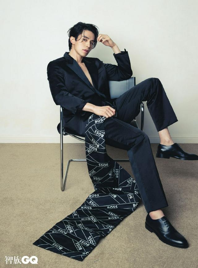 40岁李栋旭登中国版《GQ》 小鹿眼迷离温柔动人_新浪图片