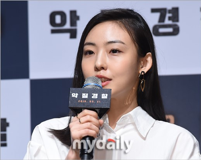 韩片《恶霸警察》发布会 李善均全素妮等出席