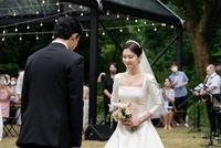 张娜拉婚礼官方照公开 发感言要“当好妻子和演员”