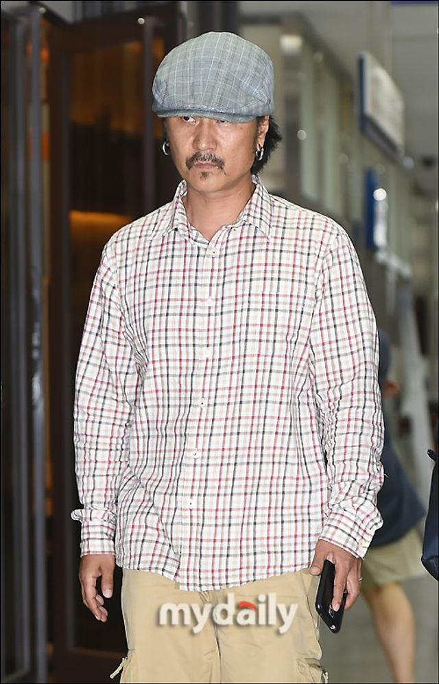 组图：韩星李朱诺涉嫌性骚扰出庭 还曾借钱不还