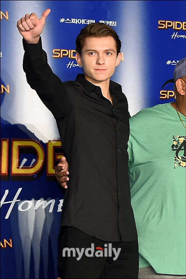 影片导演乔恩·沃茨与汤姆·赫兰德,雅各·巴塔伦等演员出席了活动