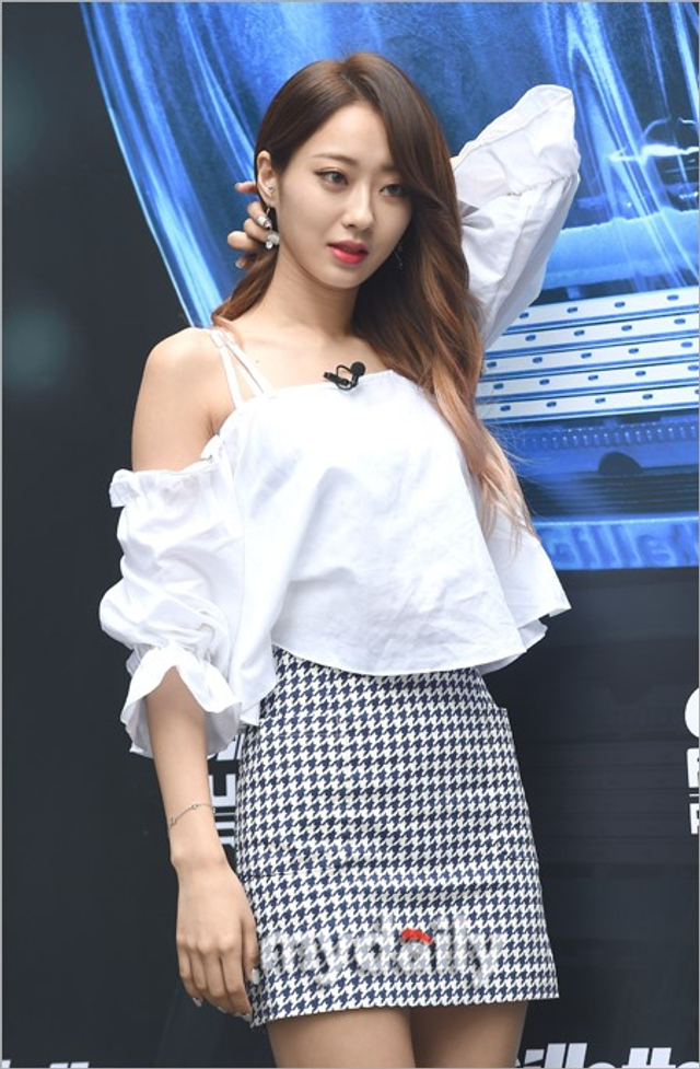 9/15           新浪娱乐讯 7月29日下午,韩国女团nine muses成云朴