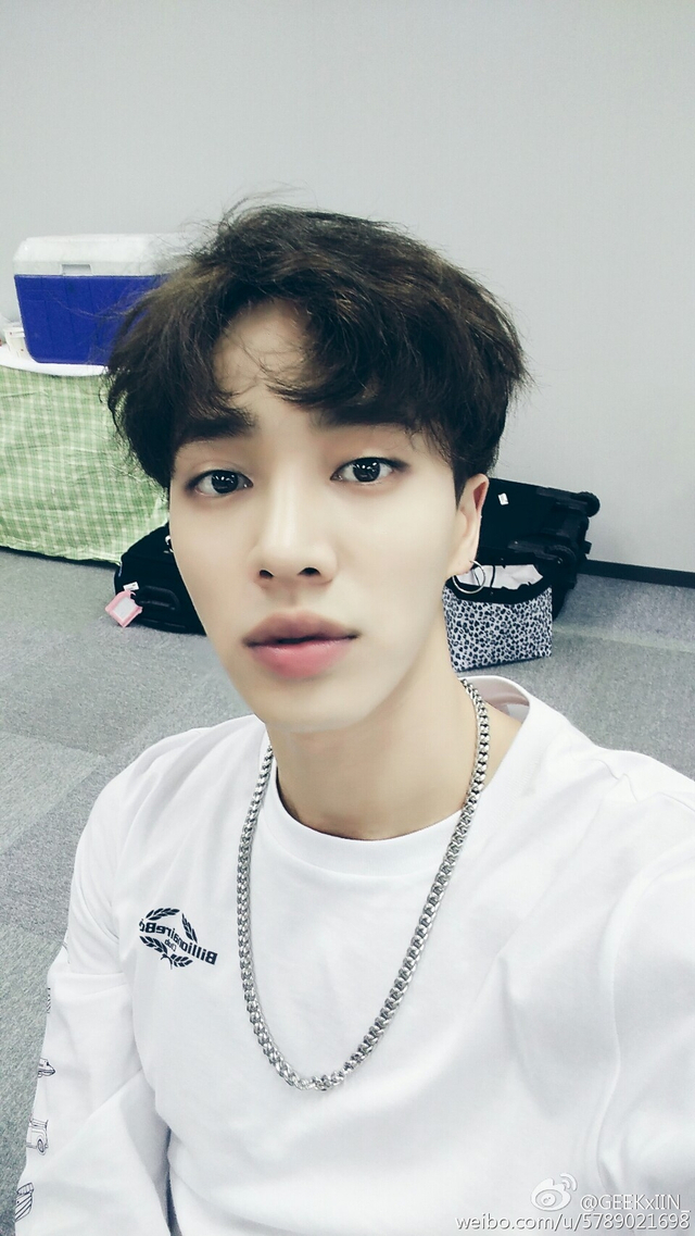 李起光写真公开 展时尚魅力