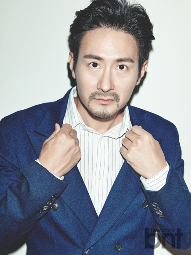 组图:韩星林亨俊拍时尚写真 展成熟型男魅力